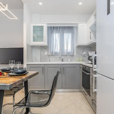 Port View Modern Apartment, Corfu Town * Corfu (city)