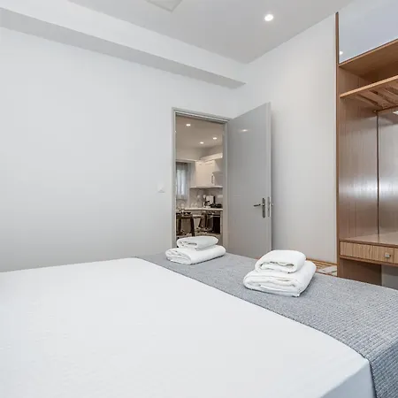 Port View Modern Apartment, Corfu Town Corfu (city)