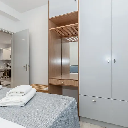 Port View Modern Apartment, Corfu Town * Corfu (city)
