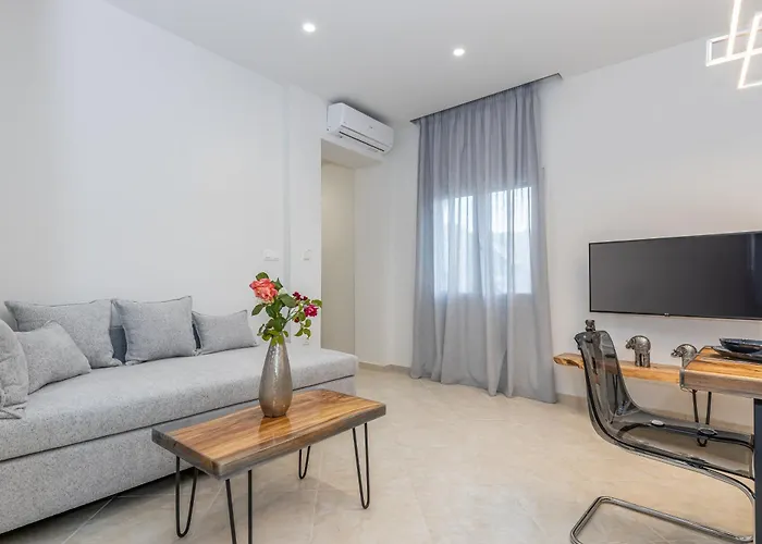 Port View Modern Apartment, Corfu Town Corfu (city)