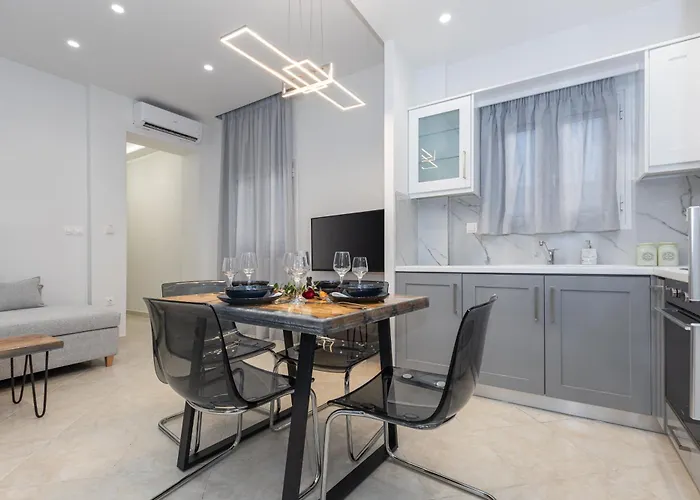 Port View Modern Apartment, Corfu Town Corfu (city)
