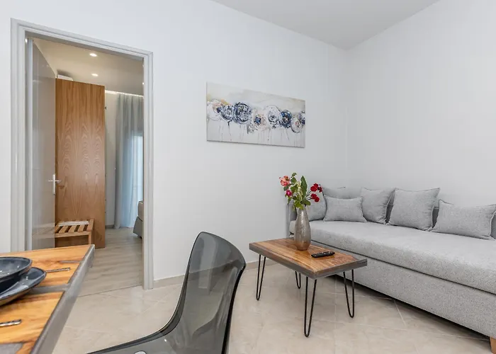 Port View Modern Apartment, Corfu Town * Corfu (city)