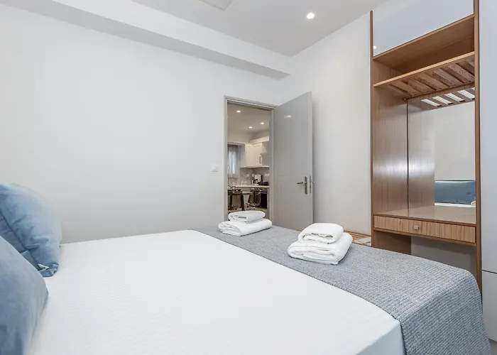 Port View Modern Apartment, Corfu Town Corfu (city)