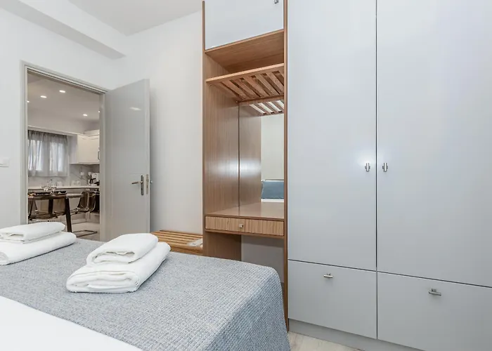 Port View Modern Apartment, Corfu Town * Corfu (city)